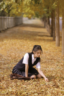 《年轻的女教师在线观看